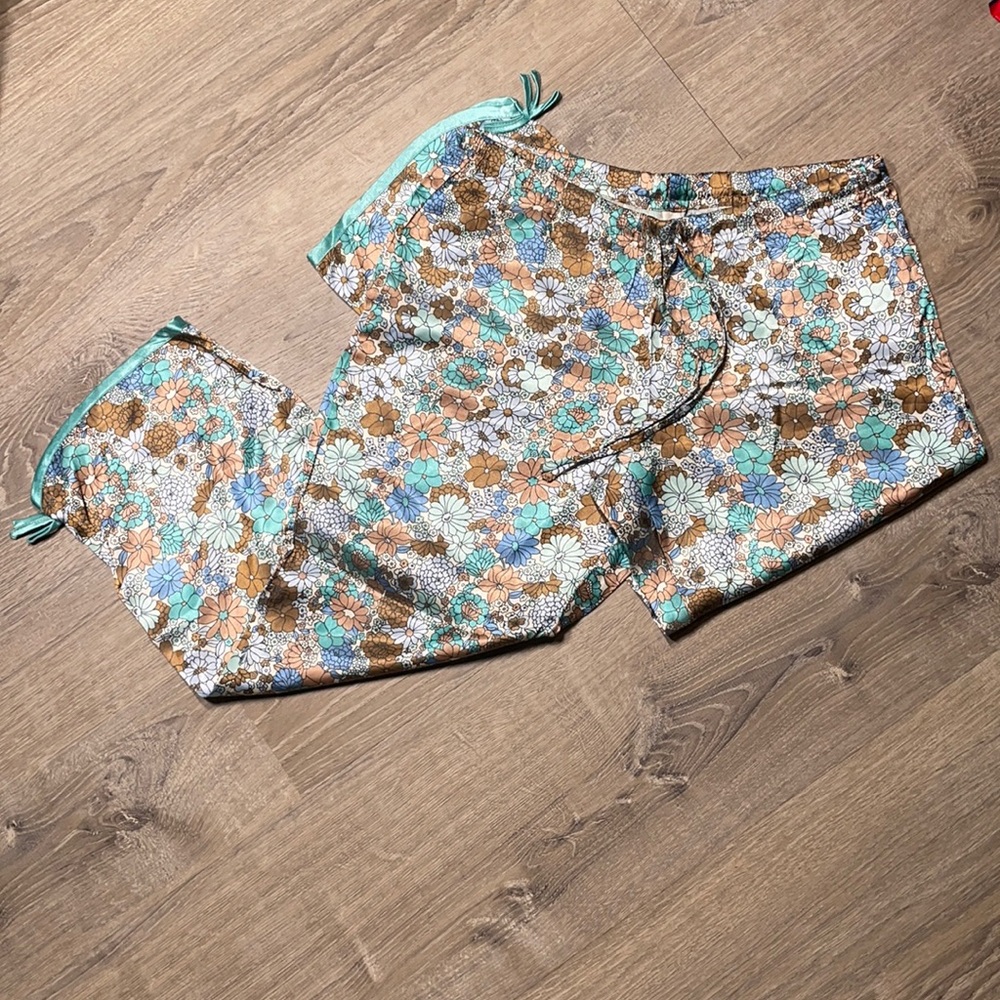 NWOT OLD NAVY SATINY BROWN/BLUE FLORAL CROPPED SLEEP PAJAMA PANTS SIZE S